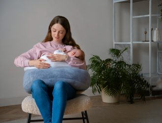 Postpartum-tips-for-new-moms